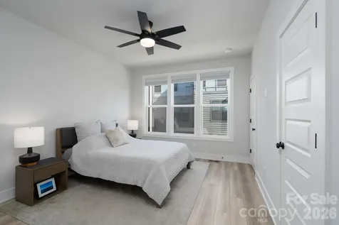 5018 Tiny Lane Charlotte NC 28203