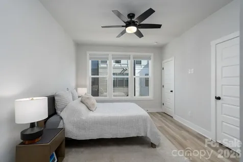 5018 Tiny Lane Charlotte NC 28203