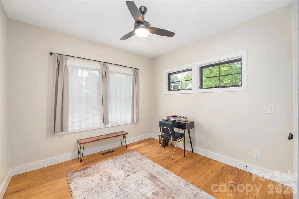 5 Grove Street Weaverville NC 28787