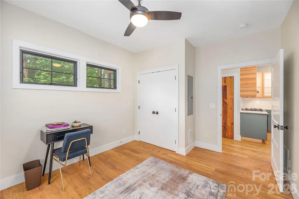 5 Grove Street Weaverville NC 28787
