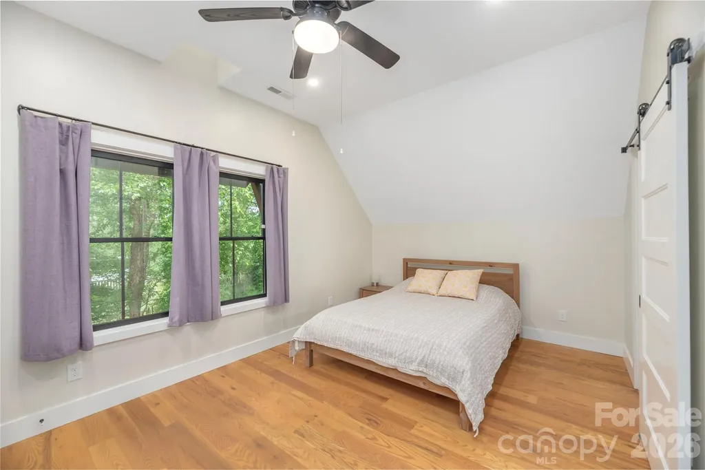 5 Grove Street Weaverville NC 28787