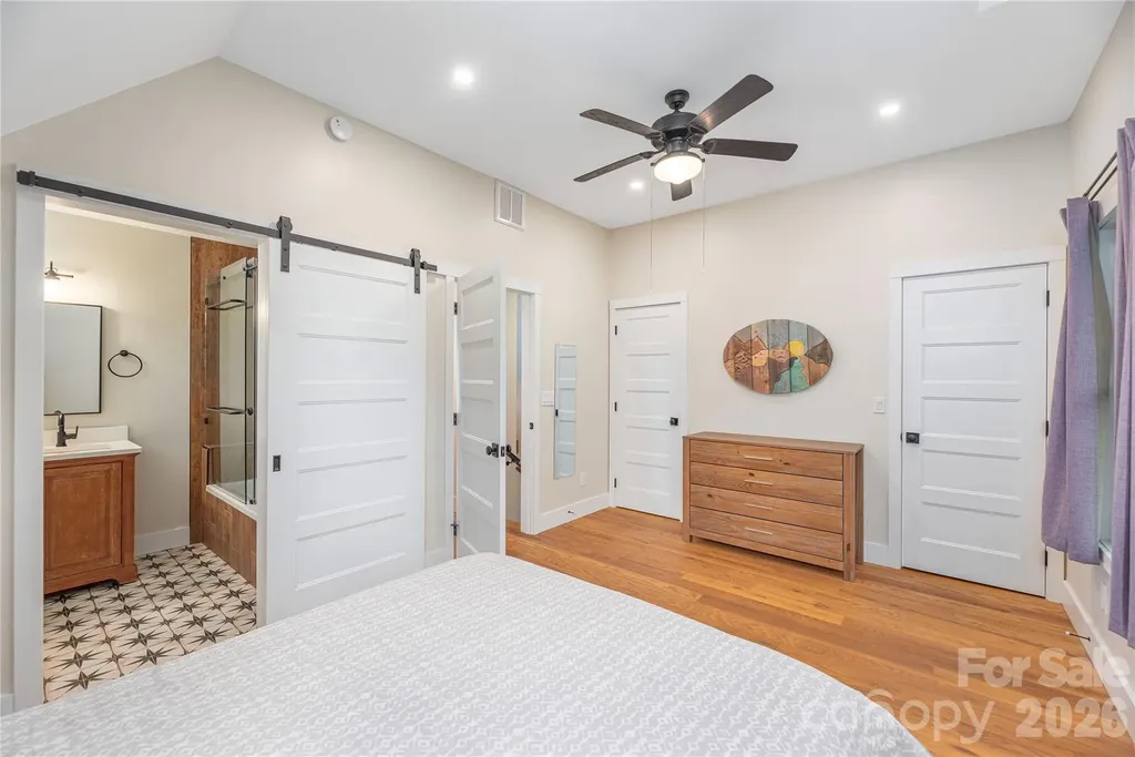 5 Grove Street Weaverville NC 28787