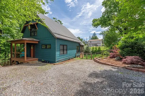 5 Grove Street Weaverville NC 28787