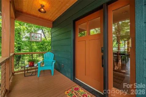 5 Grove Street Weaverville NC 28787