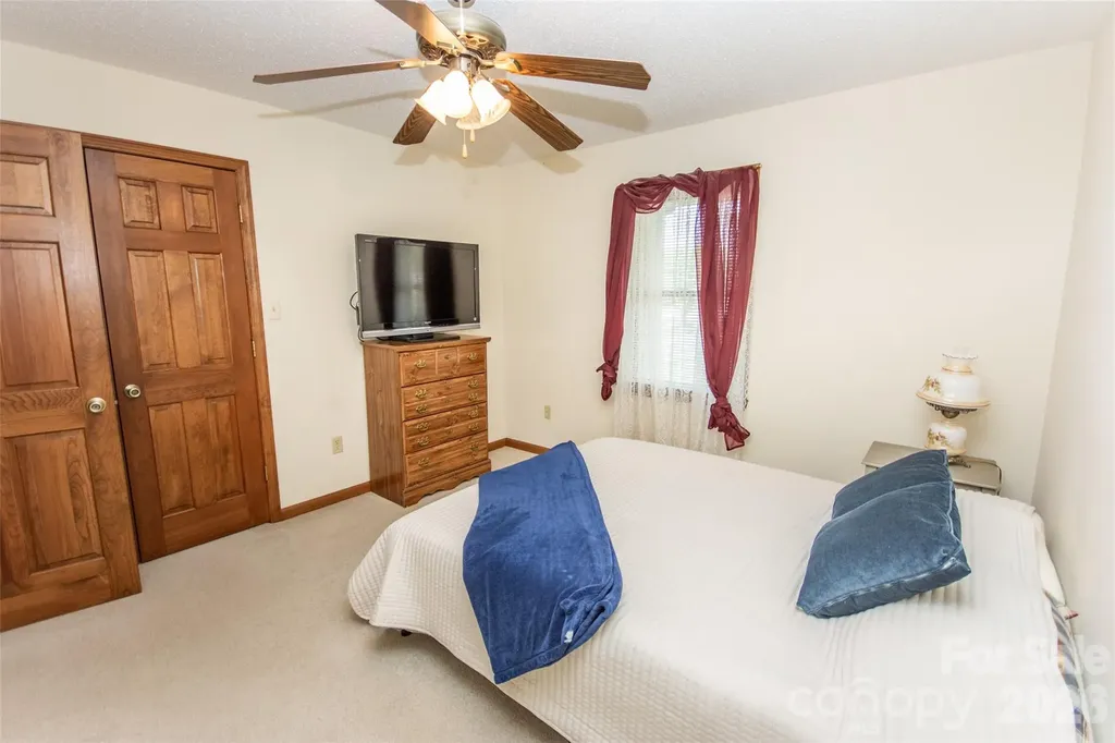 151 Meadow Oaks Drive Statesville NC 28625