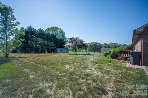 151 Meadow Oaks Drive Statesville NC 28625