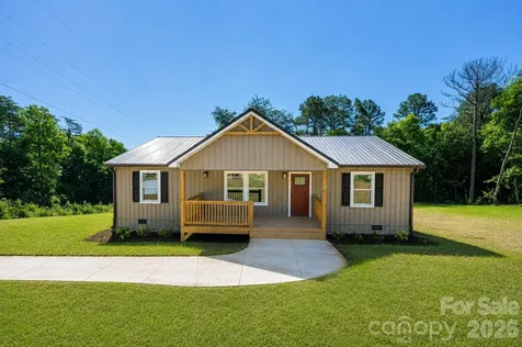 2017 Bailey Drive Hickory NC 28601