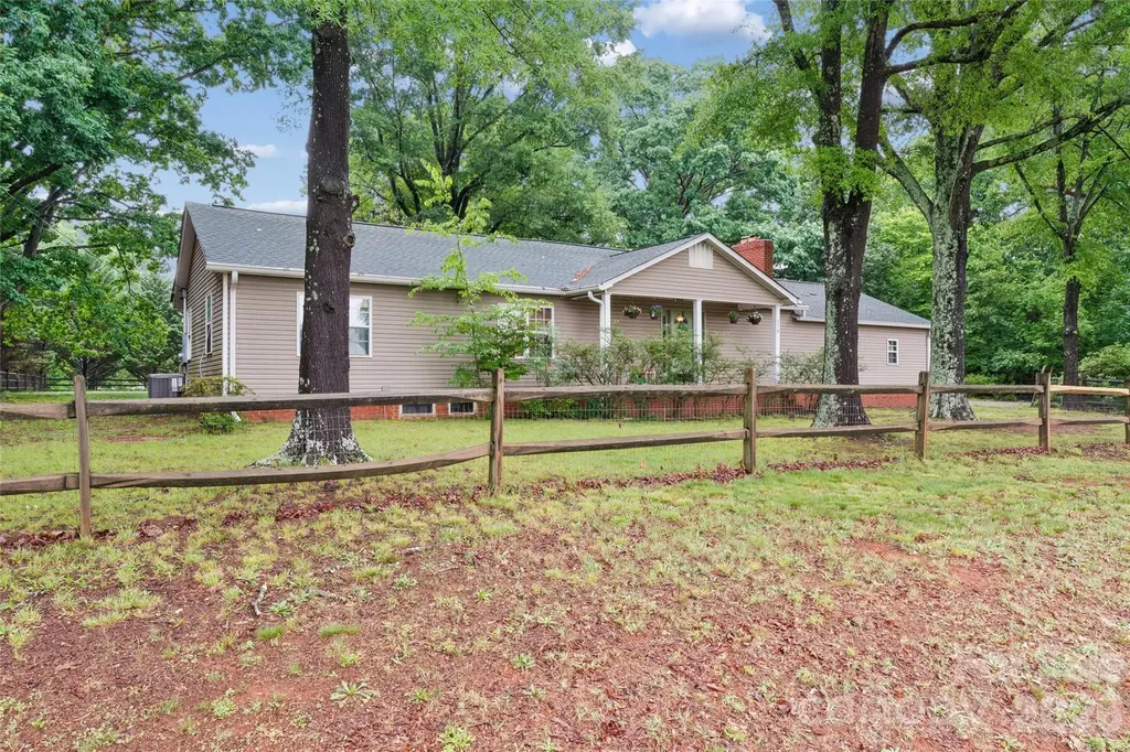 170 Scotts Creek Road Statesville NC 28625