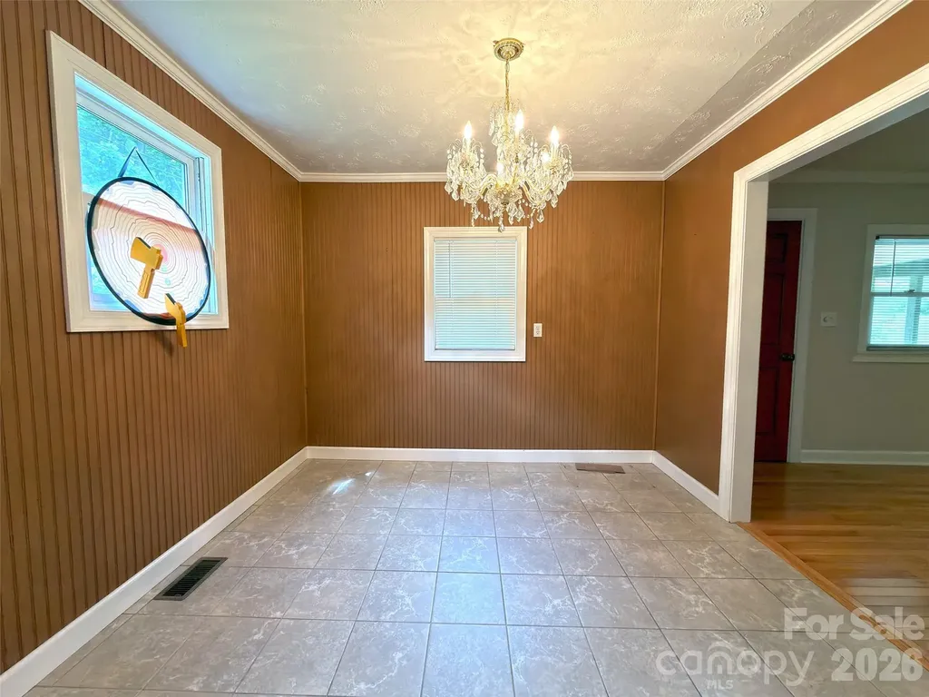 22 Mcminn Road Hendersonville NC 28792