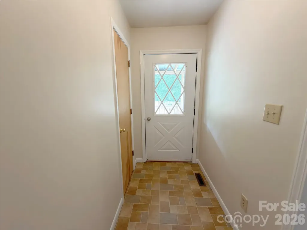 22 Mcminn Road Hendersonville NC 28792
