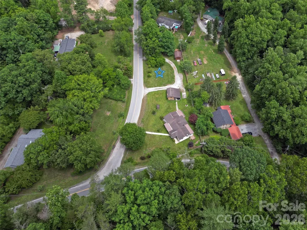 22 Mcminn Road Hendersonville NC 28792