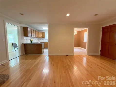 22 Mcminn Road Hendersonville NC 28792