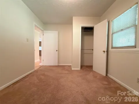 22 Mcminn Road Hendersonville NC 28792