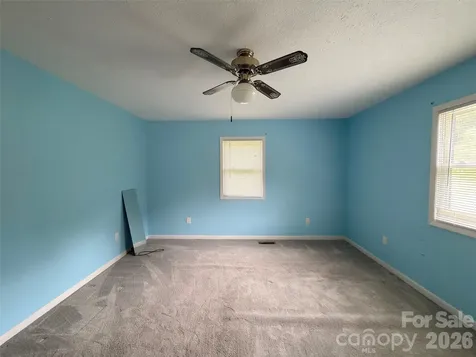 22 Mcminn Road Hendersonville NC 28792