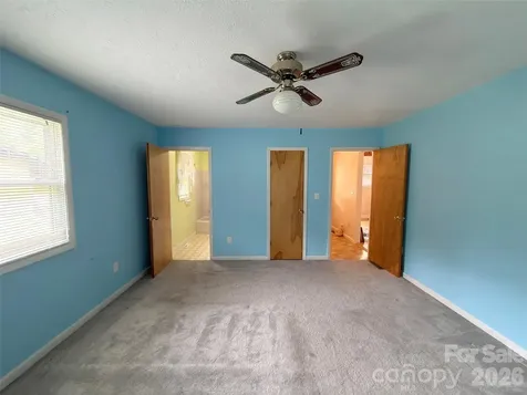 22 Mcminn Road Hendersonville NC 28792