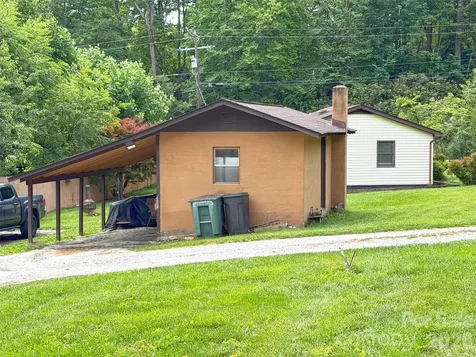 22 Mcminn Road Hendersonville NC 28792