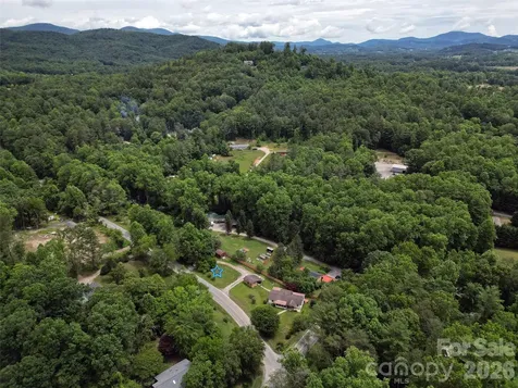 22 Mcminn Road Hendersonville NC 28792