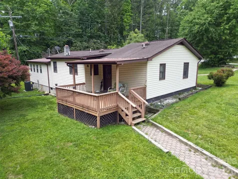 22 Mcminn Road Hendersonville NC 28792