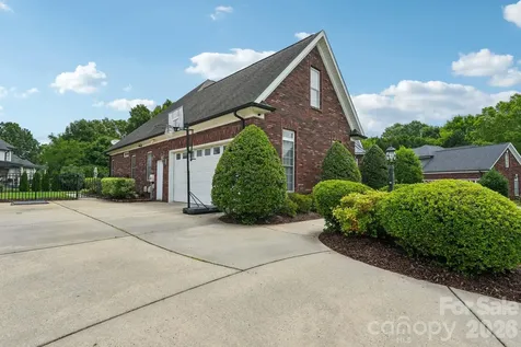 8576 Cabot Court Harrisburg NC 28075