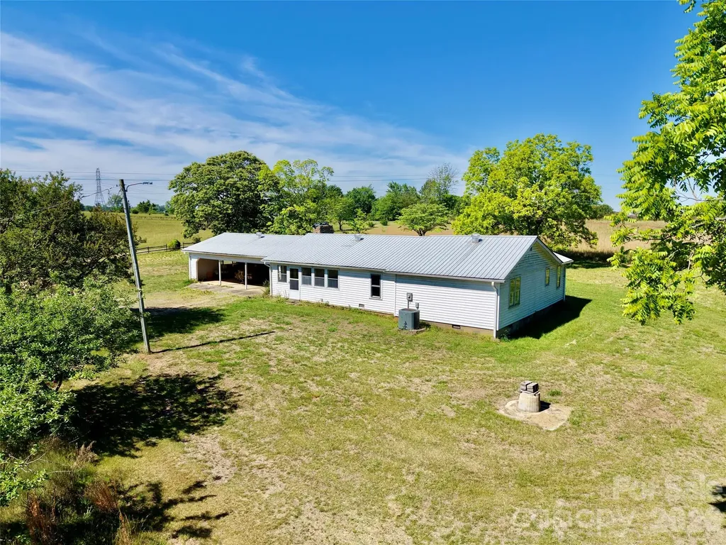 5028 Kurstie Lane Boonville NC 27011