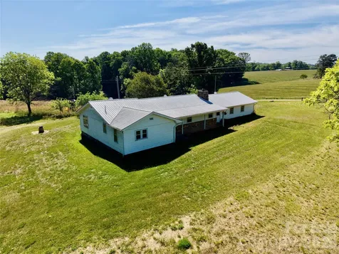 5028 Kurstie Lane Boonville NC 27011