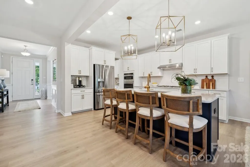 18246 Torchbearer Lane Charlotte NC 28278