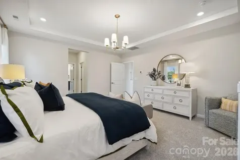 18246 Torchbearer Lane Charlotte NC 28278