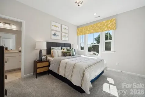 18246 Torchbearer Lane Charlotte NC 28278