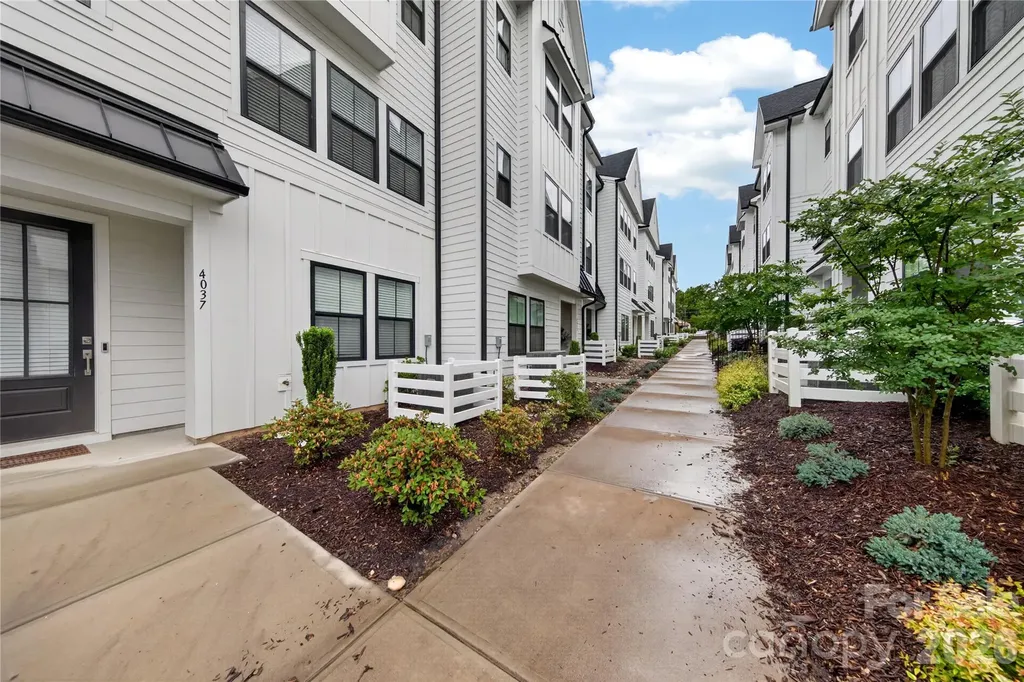 4033 Polluck Way Charlotte NC 28209