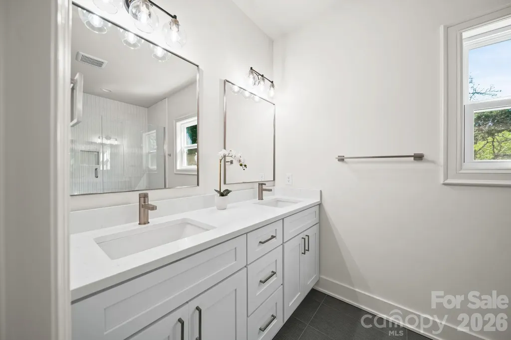 1701 Byrum Street Charlotte NC 28216