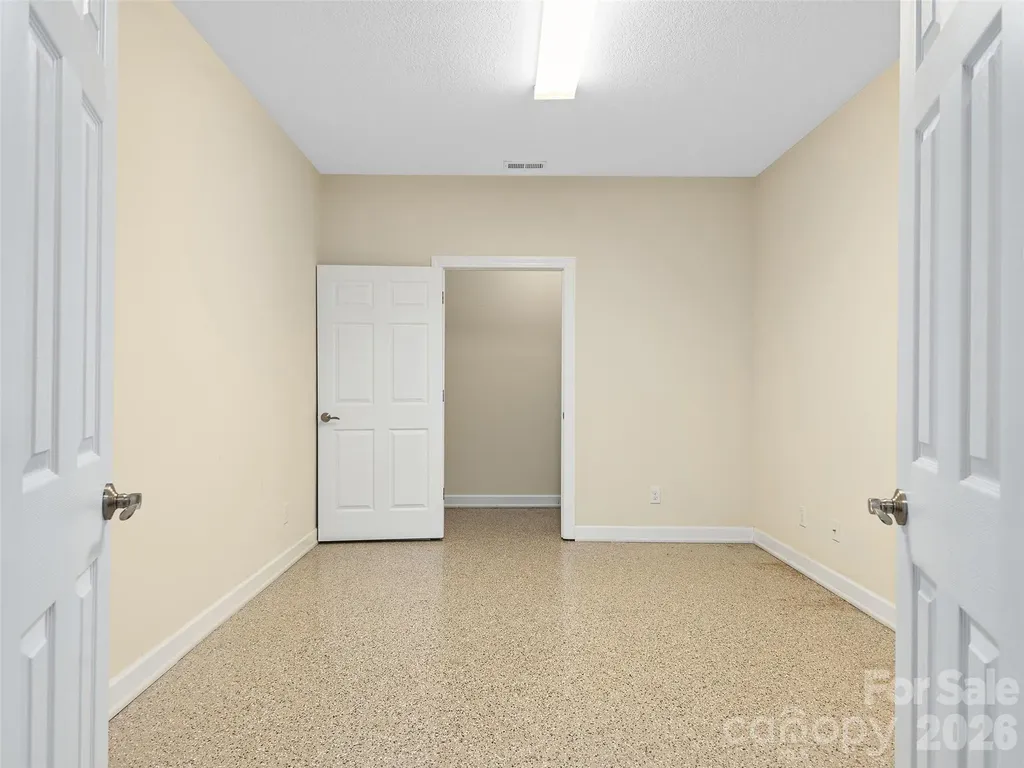 54 Deep Valley Lane Hendersonville NC 28791