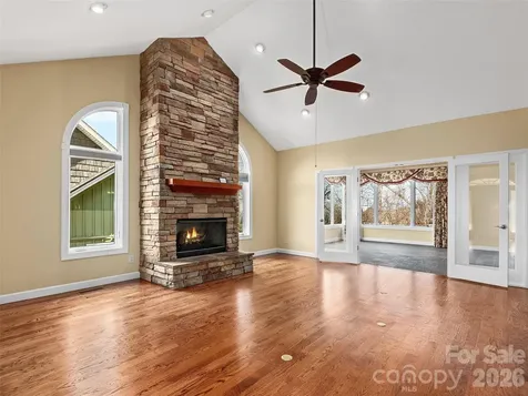 54 Deep Valley Lane Hendersonville NC 28791