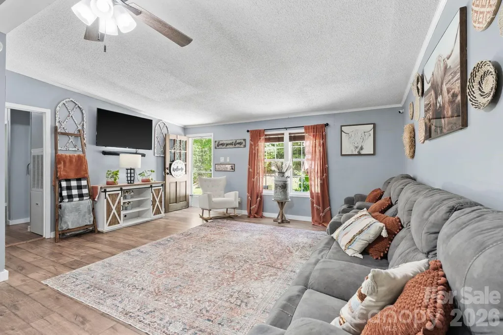 122 Fallswood Court Hendersonville NC 28739