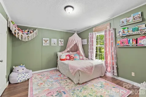 122 Fallswood Court Hendersonville NC 28739