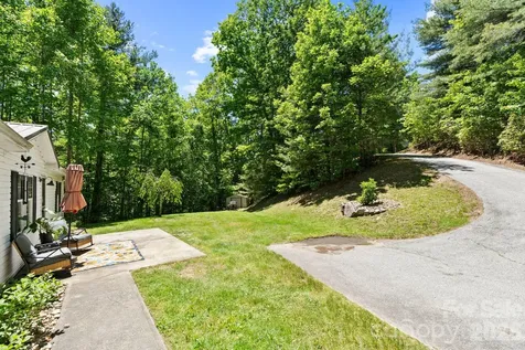 122 Fallswood Court Hendersonville NC 28739