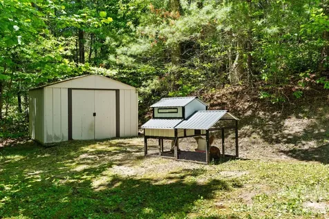 122 Fallswood Court Hendersonville NC 28739