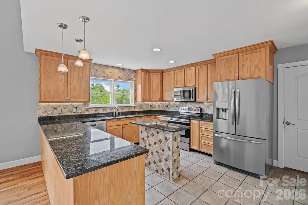 77 Paradise Ridge Marshall NC 28753