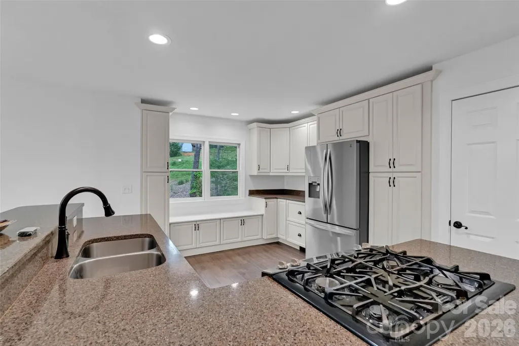 9 Squirrel Ridge Drive Weaverville NC 28787