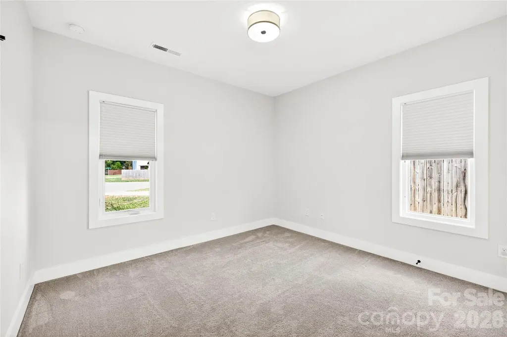 5044 Double Lakes Drive Charlotte NC 28212