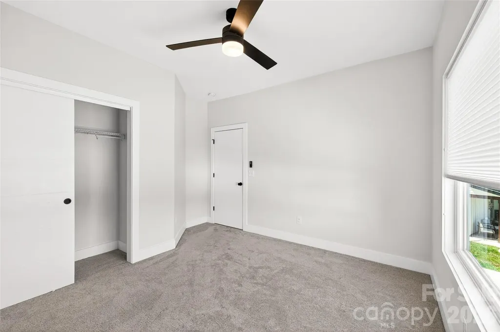 5044 Double Lakes Drive Charlotte NC 28212