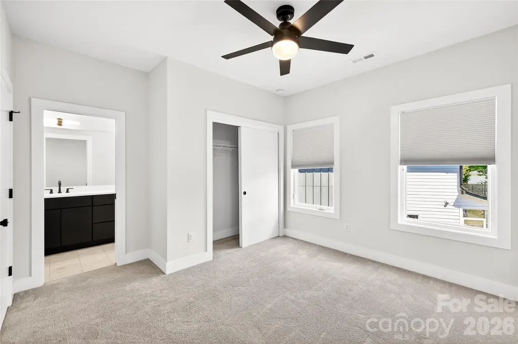 5044 Double Lakes Drive Charlotte NC 28212