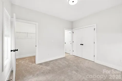 5044 Double Lakes Drive Charlotte NC 28212