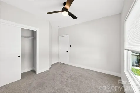 5044 Double Lakes Drive Charlotte NC 28212