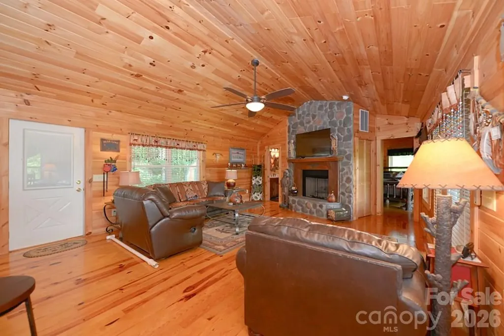 470 Bear Ridge Road Tuckasegee NC 28783