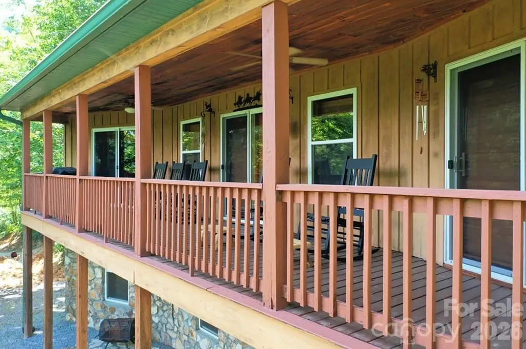 470 Bear Ridge Road Tuckasegee NC 28783