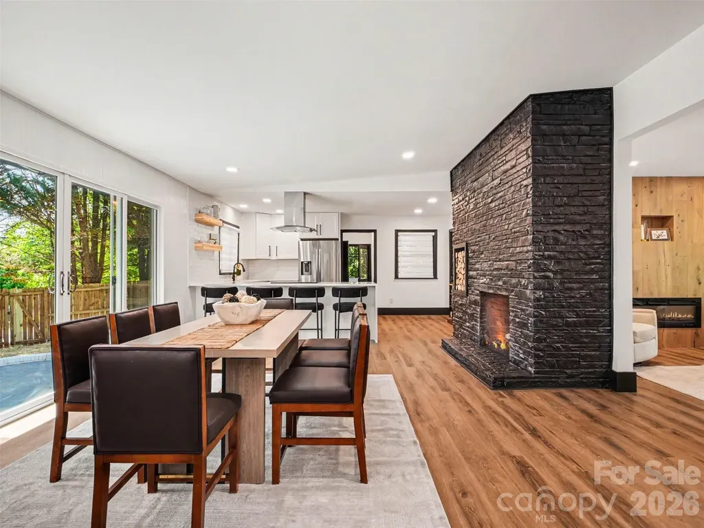 1831 Elizabeth Oaks Avenue Charlotte NC 28216