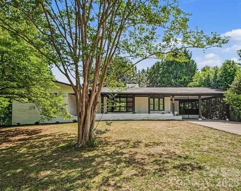 1831 Elizabeth Oaks Avenue Charlotte NC 28216