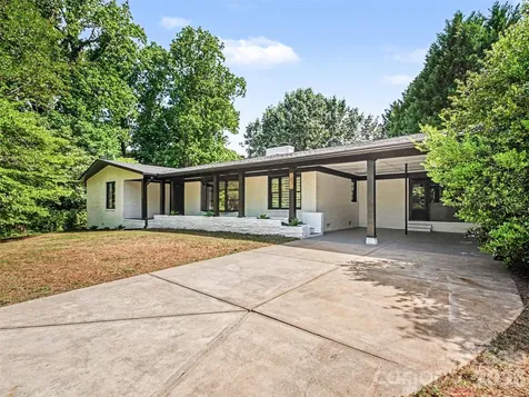 1831 Elizabeth Oaks Avenue Charlotte NC 28216