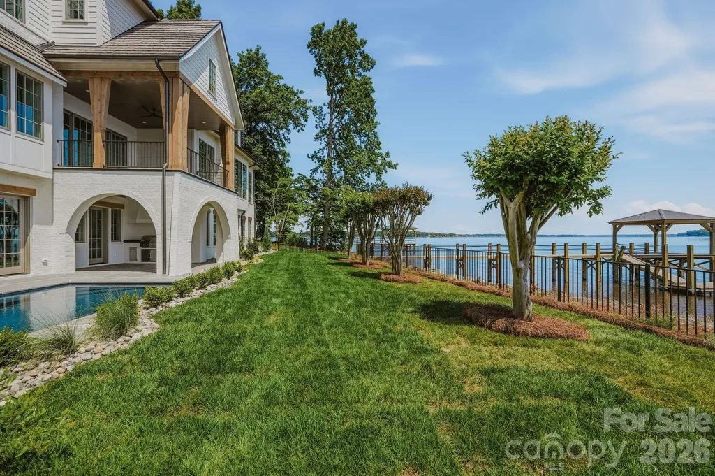 1884 Hagers Point Lane Denver NC 28037
