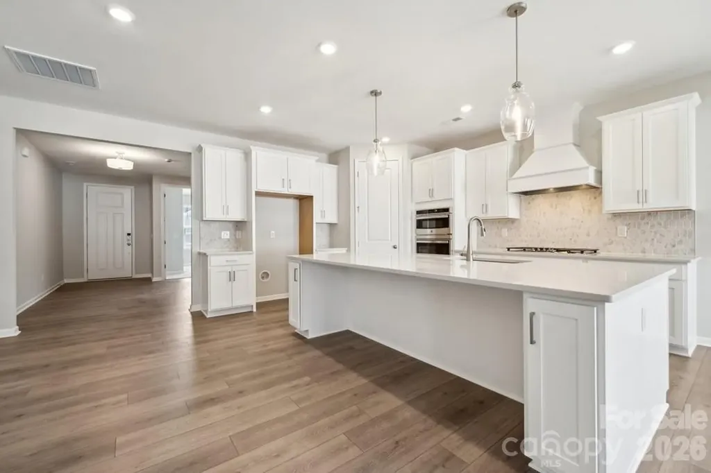 18214 Torchbearer Lane Charlotte NC 28278